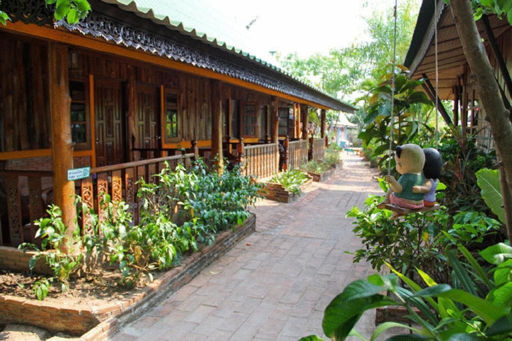 Orchid Hibiscus Guest House Sukhothai Pokoj fotografie